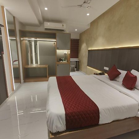 Hotel La Premier Hyderabad Ngoại thất bức ảnh