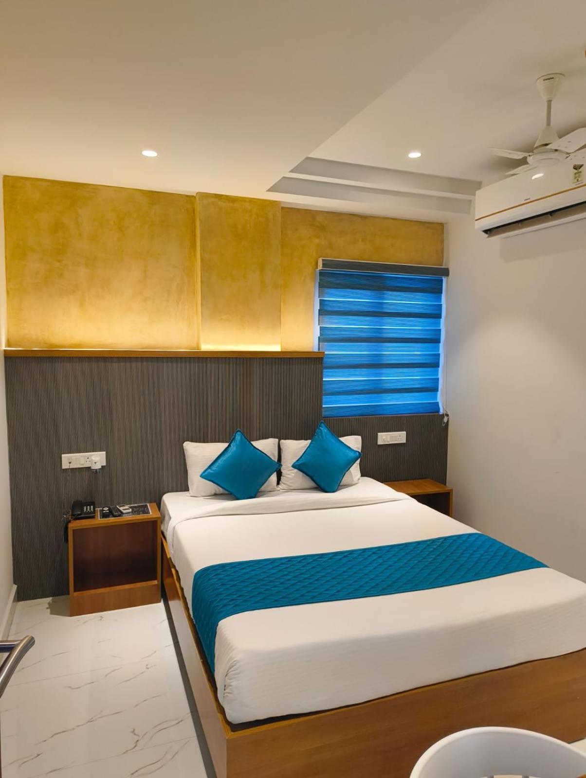 Hotel La Premier Hyderabad Ngoại thất bức ảnh