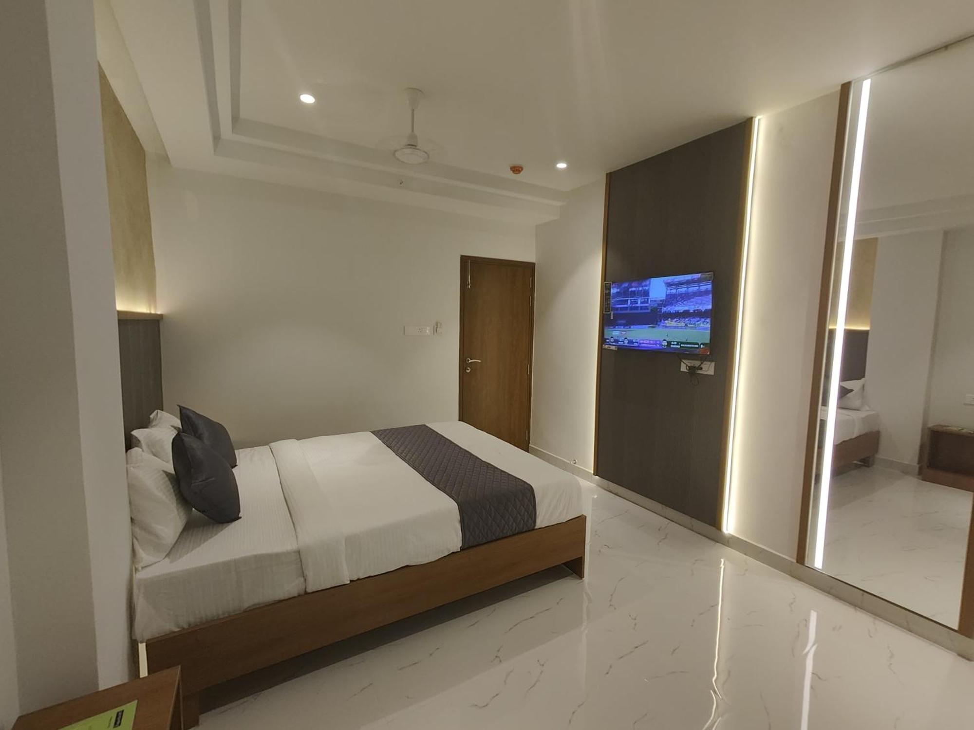 Hotel La Premier Hyderabad Ngoại thất bức ảnh